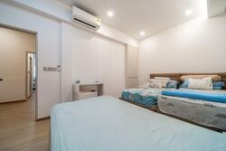 Sixth Avenue (D10), Terrace #568280591